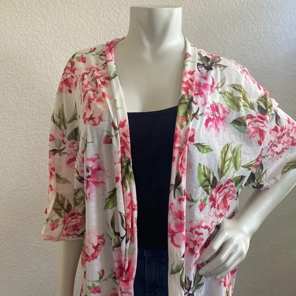 Show Me Your Mumu Brie Robe Garden of Blooms - Picture 8 of 10